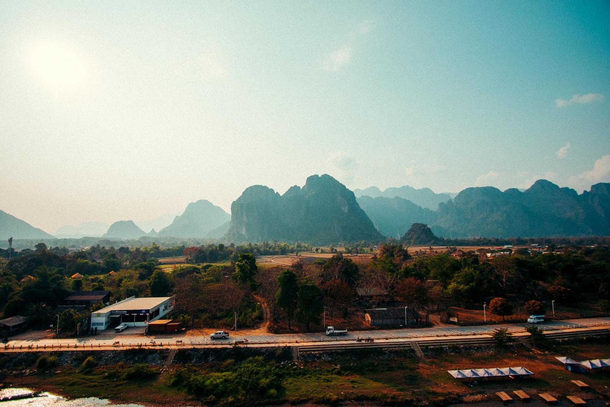 The Elephant Crossing Hotel Vang Vieng Exterior foto