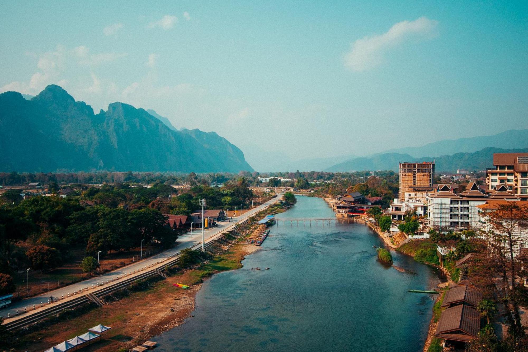 The Elephant Crossing Hotel Vang Vieng Exterior foto
