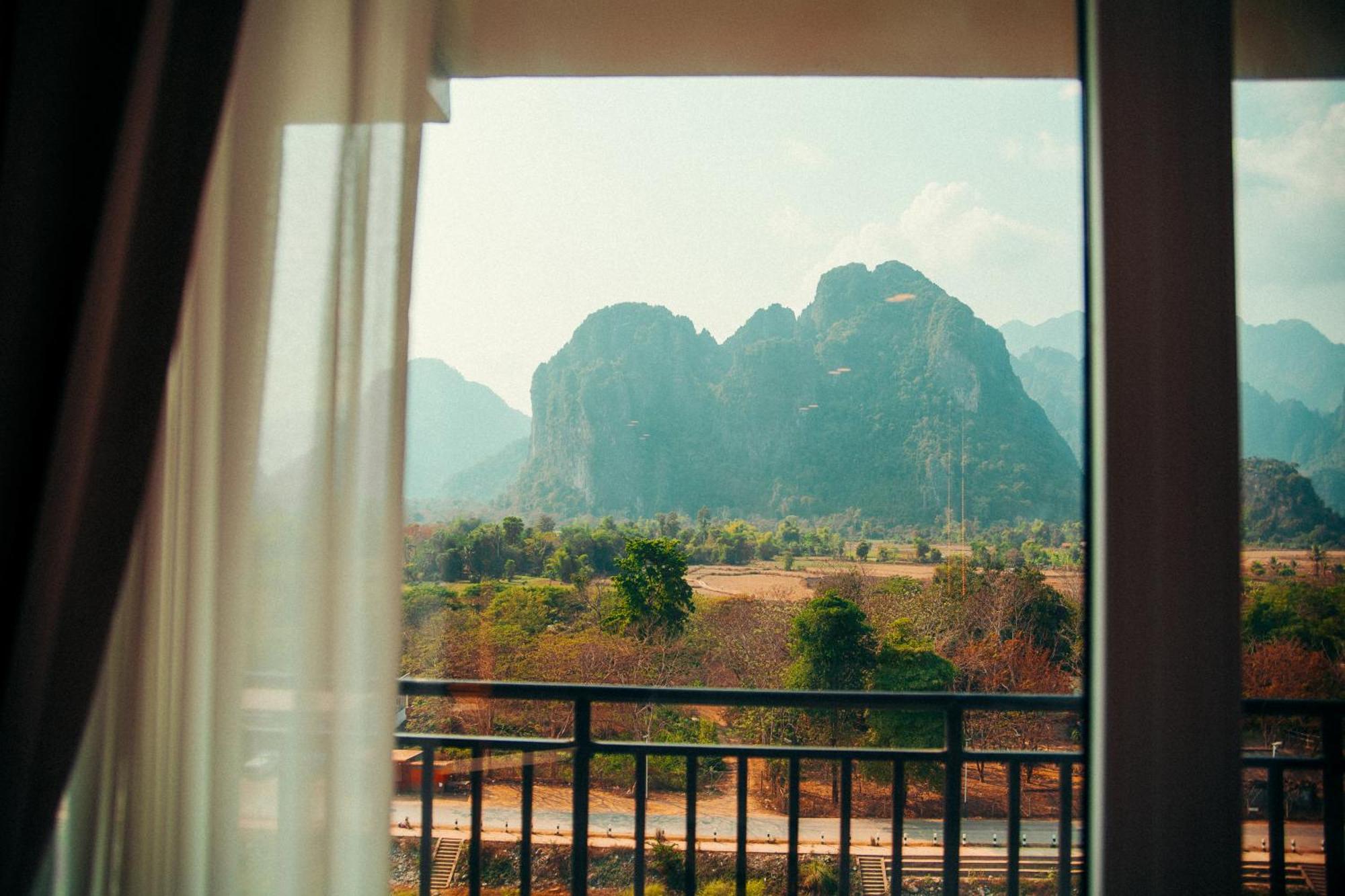 The Elephant Crossing Hotel Vang Vieng Exterior foto